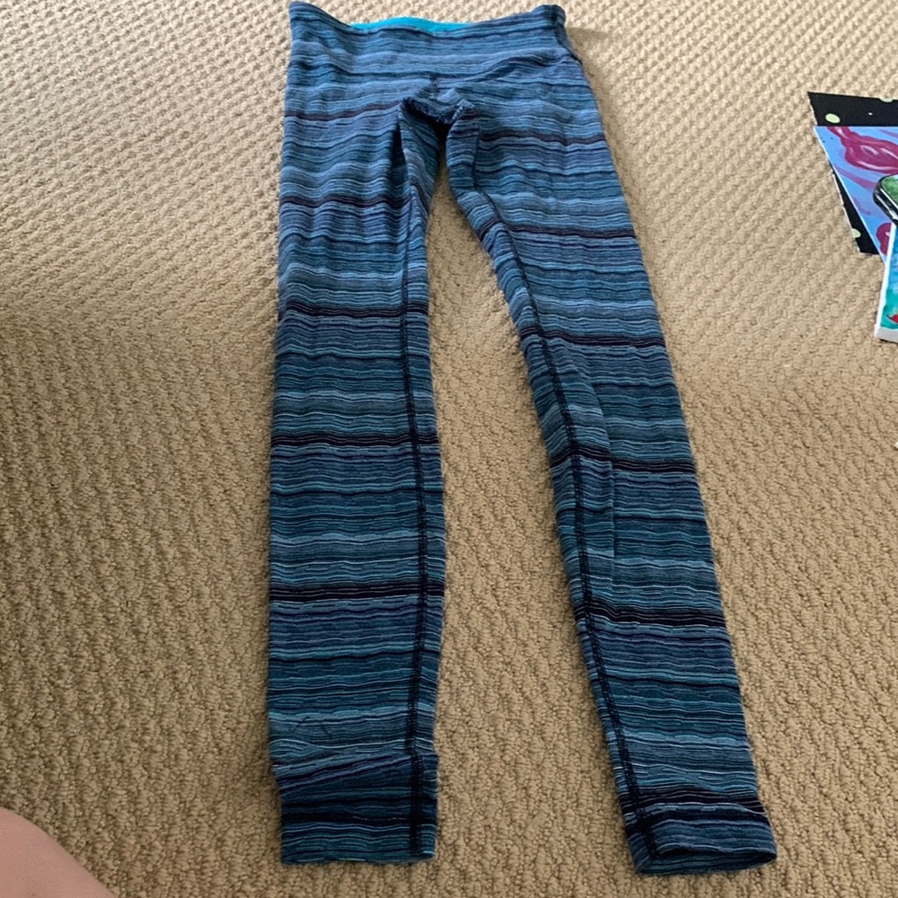 size 4 lulu lemon multi colored print leggings, full length